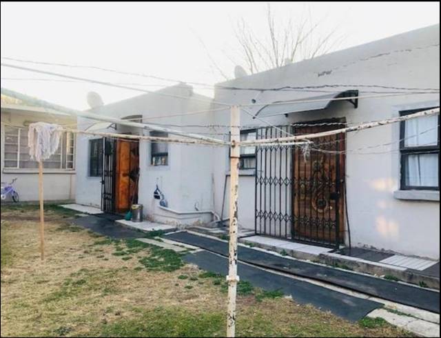 11 BEDROOM HOUSE FOR SALE IN TEDSTONEVILLE